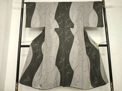 平和屋着物●男性　小紋　よろけ蔦草間道　正絹　逸品　AABH3332ck