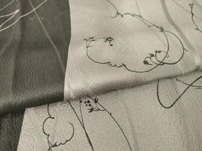 平和屋着物●男性　小紋　よろけ蔦草間道　正絹　逸品　AABH3332ck