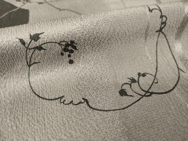平和屋着物●男性　小紋　よろけ蔦草間道　正絹　逸品　AABH3332ck