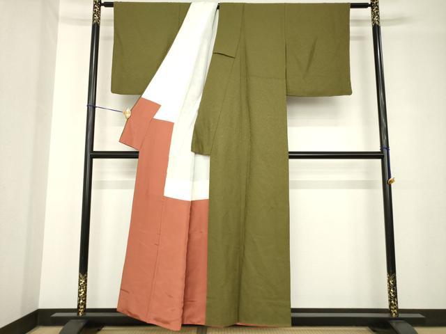 平和屋着物●上質な色無地　唐松唐草地紋　国防色　正絹　逸品　AABH3360ck 平和屋着物○上質な色無地 唐松唐草地紋 国防色 正絹 逸品 AABH3360ck