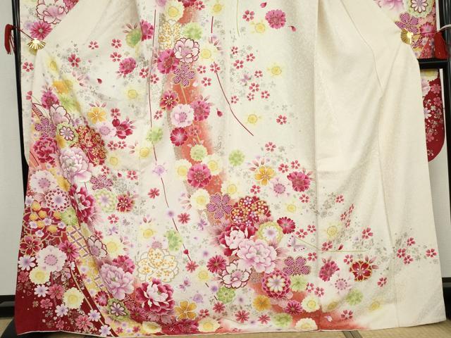 平和屋着物●豪華振袖　刺繍　花蝶文　暈し染め　金糸　金銀彩　銀通し地　正絹　逸品　AABH3626cs