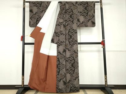 平和屋着物●本場大島紬　泥染め　カタス7マルキ　切嵌吉祥更紗花文　正絹　逸品　未使用　AABH3686cs