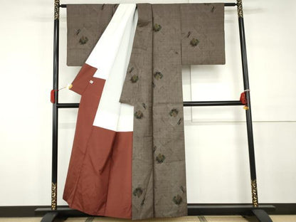 平和屋着物●本場大島紬　泥染め　カタス7マルキ　菱重ね文　正絹　逸品　AABH3713cs