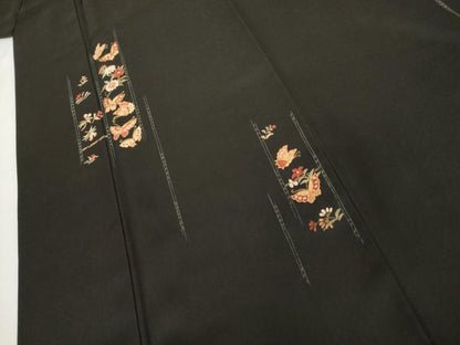 平和屋着物●訪問着　駒刺繍　花蝶文　黒地　金糸　正絹　逸品　AABH3770cs