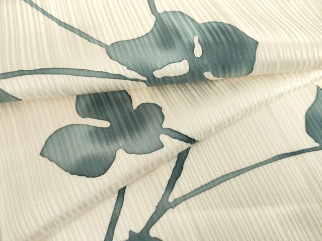 平和屋着物●上質な小紋　ろうけつ染め　枝花文　正絹　逸品　AABH3778cs 平和屋着物○上質な小紋 ろうけつ染め 枝花文 正絹 逸品 AABH3778cs