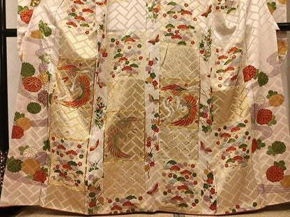 平和屋着物●豪華振袖　駒刺繍　鳳凰草花舞蝶文　金彩　正絹　逸品　AABH3801ph