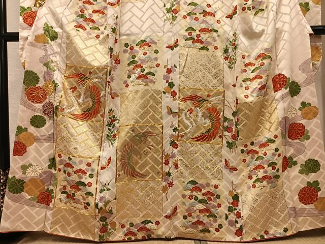 平和屋着物●豪華振袖　駒刺繍　鳳凰草花舞蝶文　金彩　正絹　逸品　AABH3801ph