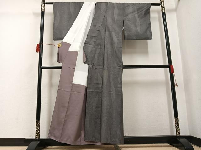 平和屋着物●伊勢型泥染　本場大島紬　吉祥文　川野織物謹製　証紙付き　正絹　逸品　AABH3807ph