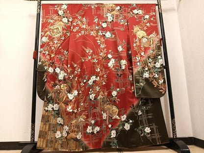 平和屋着物●豪華振袖　駒刺繍　草花文　暈し染め　金彩　正絹　逸品　AABH3814ph