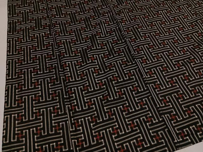 平和屋着物●本場大島紬　龍郷絣　秋名バラ　アンサンブル　田畑有光作　証紙付き　正絹　逸品　AABH3878ph