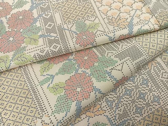 平和屋着物●本場大島紬　白大島　一元絣　草花吉祥文　正絹　逸品　未使用　AABH4105ph