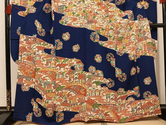 平和屋着物●豪華振袖　型染め　風景草花文　鬼しぼ縮緬　正絹　逸品　AABH4192ph 平和屋着物○豪華振袖 型染め 風景草花文 鬼しぼ縮緬 正絹 逸品