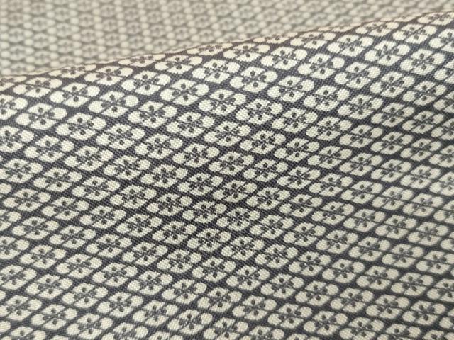平和屋着物●本場大島紬　染大島　小紋　花菱文　正絹　逸品　AABH4237ck