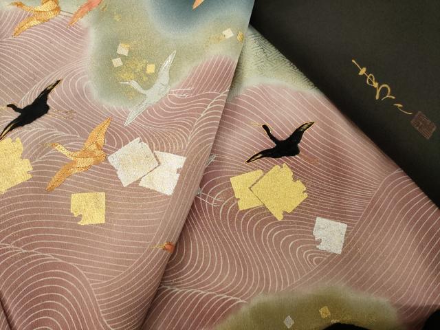 平和屋着物●京友禅の第一人者　松井青々　黒留袖　駒刺繍　箔散らし文様　金彩　正絹　逸品　AABH4248ck 平和屋着物○京友禅の第一人者 松井青々 黒留袖 駒