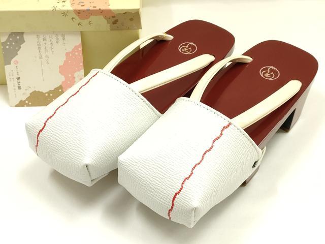 平和屋着物●和装小物　下駄　伊と忠　雨カバー付き　防寒　逸品　AABH4290ay