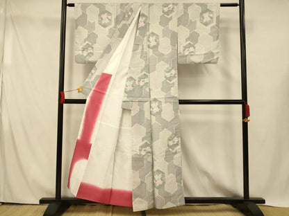 平和屋着物■本場染大島紬　亀甲舞花文　正絹　逸品　AABH4445fw