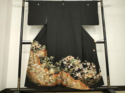 平和屋着物●女優・後藤久美子ブランド　黒留袖　駒刺繍　扇面飛鶴花文　金彩　正絹　逸品　AABH4572ck