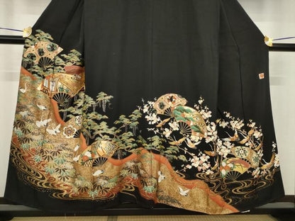 平和屋着物●女優・後藤久美子ブランド　黒留袖　駒刺繍　扇面飛鶴花文　金彩　正絹　逸品　AABH4572ck