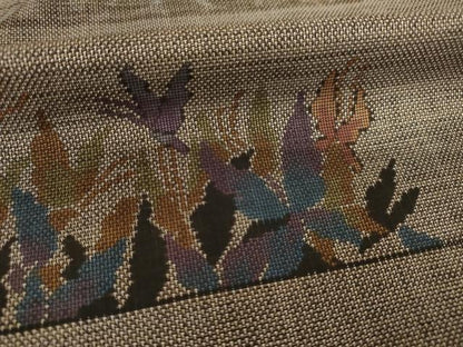 平和屋着物●本場大島紬　純泥染　手織り　カタス9マルキ　草花文　友原織物謹製　証紙付き　正絹　逸品　AABH4595ck