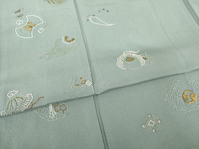 平和屋着物●加賀友禅の巨匠　初代　由水十久　蘇州刺繍　人間国宝　将雪英導　訪問着　宝尽くし　反端付き　正絹　逸品　AABH4597ck