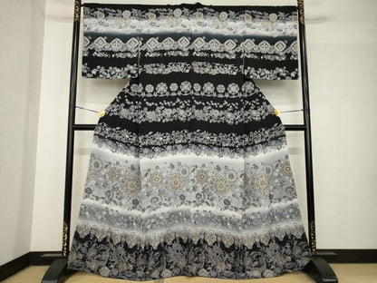平和屋着物●訪問着　中国三大刺繍　スワトウ刺繍　汕頭刺繍　横段更紗花文　暈し染め　黒地　金糸　正絹　逸品　AABH4603ck