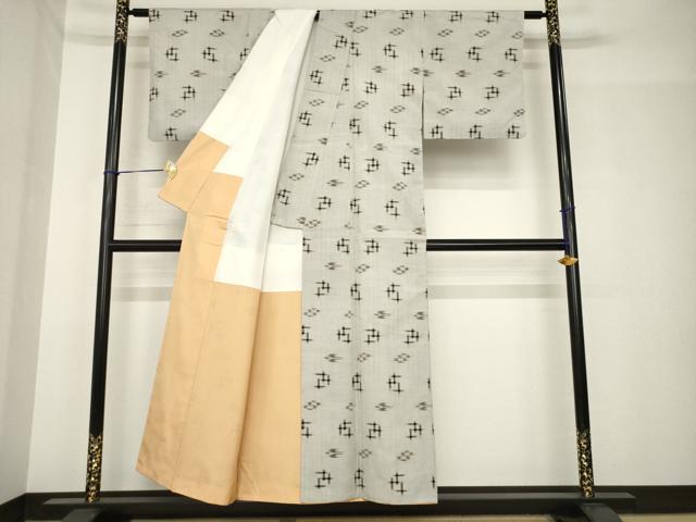 平和屋着物●重要無形文化財　本場久米島紬　ゆうな染　手織　飛鳥文　正絹　逸品　AABH4607ck