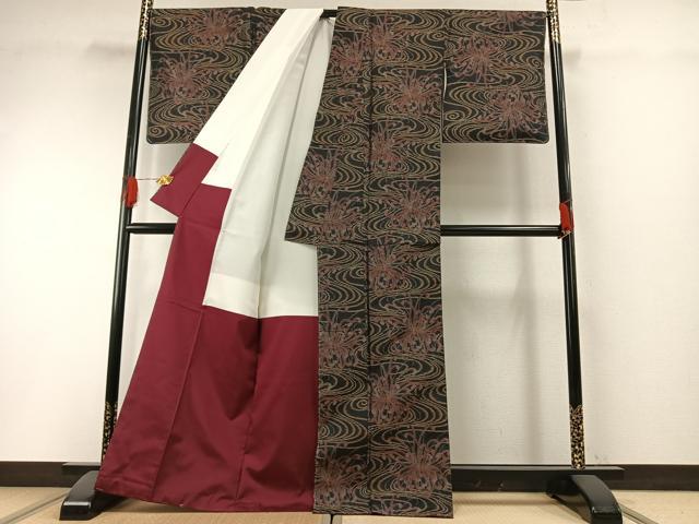 平和屋着物●本場大島紬　流水花文　黒地　正絹　逸品　未使用　AABH4656fy