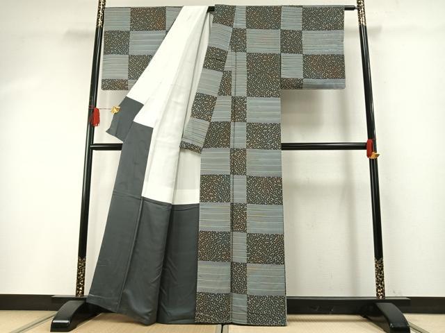 平和屋着物●上質な小紋　市松舞桜文　正絹　逸品　未使用　AABH4725fy 平和屋着物○上質な小紋 市松舞桜文 正絹 逸品 未使用 AABH4725fy