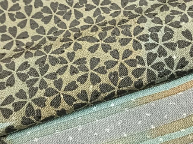 平和屋着物●上質な小紋　市松舞桜文　正絹　逸品　未使用　AABH4725fy 平和屋着物○上質な小紋 市松舞桜文 正絹 逸品 未使用 AABH4725fy