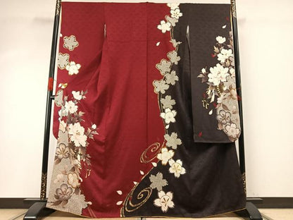 平和屋着物●豪華振袖　駒刺繍　草花文　金彩　正絹　逸品　AABH5076fy