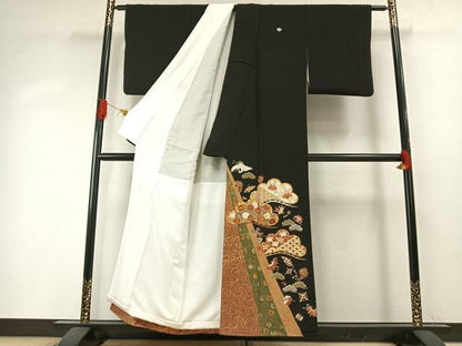 平和屋着物●創業460年・千總　黒留袖　駒刺繍　鶴　宝尽くし松文　金彩　正絹　逸品　AABH5105fy