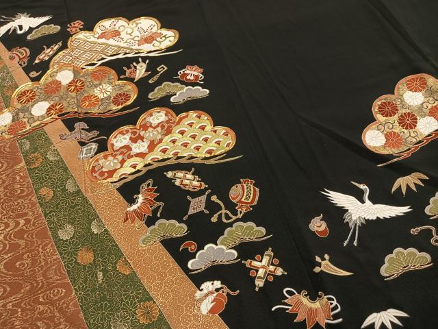 平和屋着物●創業460年・千總　黒留袖　駒刺繍　鶴　宝尽くし松文　金彩　正絹　逸品　AABH5105fy