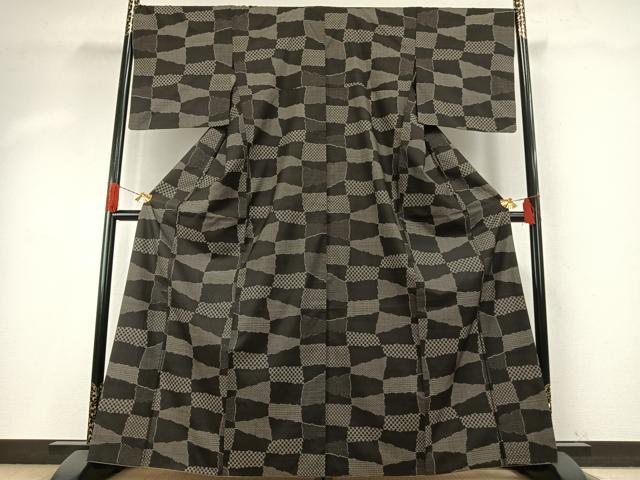 平和屋着物●本場大島紬　カタス7マルキ　幾何学文様　正絹　逸品　AABH5138fy
