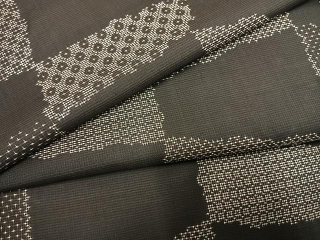 平和屋着物●本場大島紬　カタス7マルキ　幾何学文様　正絹　逸品　AABH5138fy