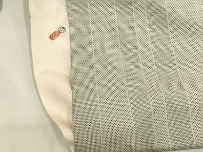 平和屋着物●本場大島紬　白大島　150亀甲　間道　正絹　逸品　AABH5140fy
