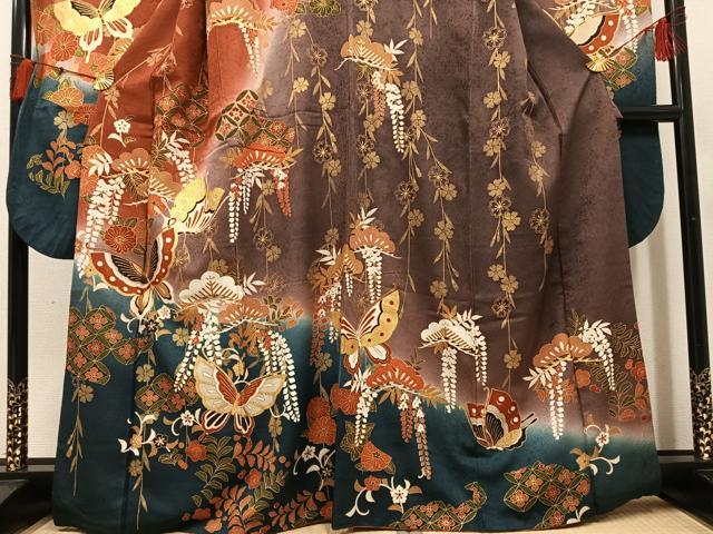平和屋着物●豪華振袖　草花舞蝶文　暈し染め　金彩　正絹　逸品　AABH5241ph 平和屋着物○豪華振袖 草花舞蝶文 暈し染め 金彩 正絹 逸品 AABH5241ph