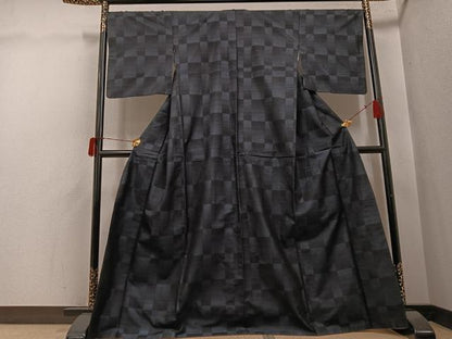 平和屋着物●本場大島紬　変わり市松文　さが美扱い　正絹　逸品　AABH5325ph