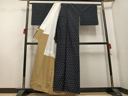 平和屋着物●上質な紬　井桁絣　濃紺地　正絹　逸品　未使用　AABH5327ph