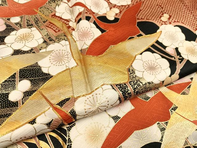 平和屋着物●豪華振袖　駒刺繍　群鶴梅文　黒地　金彩　正絹　逸品　AABH5347ph