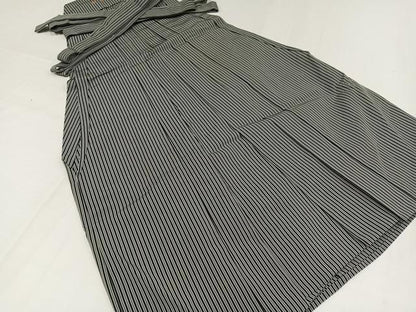 平和屋着物●男性　馬乗り袴　縞　正絹　逸品　AABH5367ph