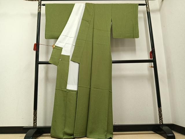 平和屋着物●上質な色無地　紋意匠　草色　さが美扱い　正絹　逸品　未使用　AABH5376ph 平和屋着物○上質な色無地 紋意匠 草色 さが美扱い 正絹 逸品 未