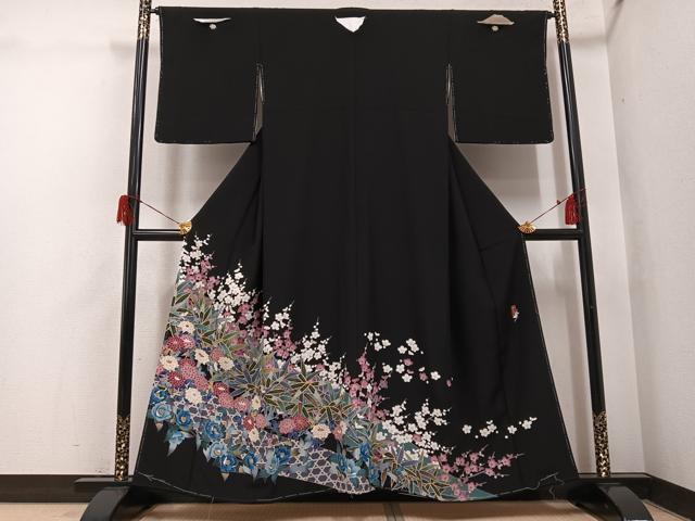 平和屋着物●豪華黒留袖　友禅　作家物　草花文　正絹　逸品　未使用　AABH5396ph