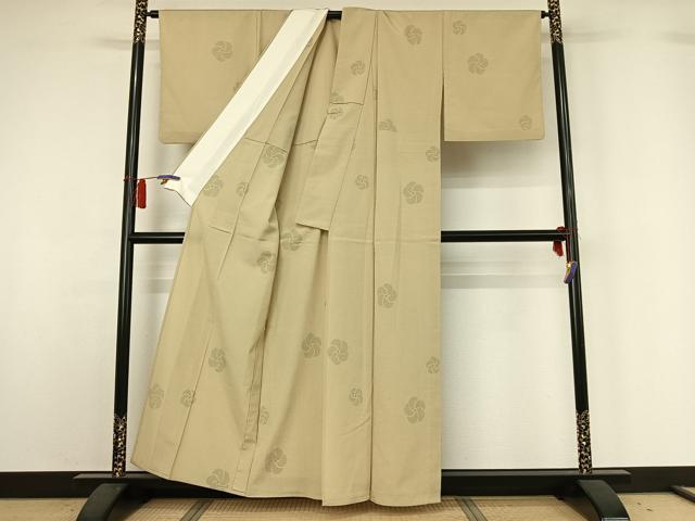 平和屋着物▽本場結城玉紬　結城ちぢみ　単衣　80亀甲　舞花文　結織苑　証紙付き　正絹　逸品　AABH5742jh 平和屋着物▽本場結城玉紬 結城ちぢみ 単衣 80亀甲 舞花文