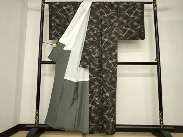 平和屋着物●本場大島紬　カタス9マルキ　幾何学文様　正絹　逸品　AABH5813ck