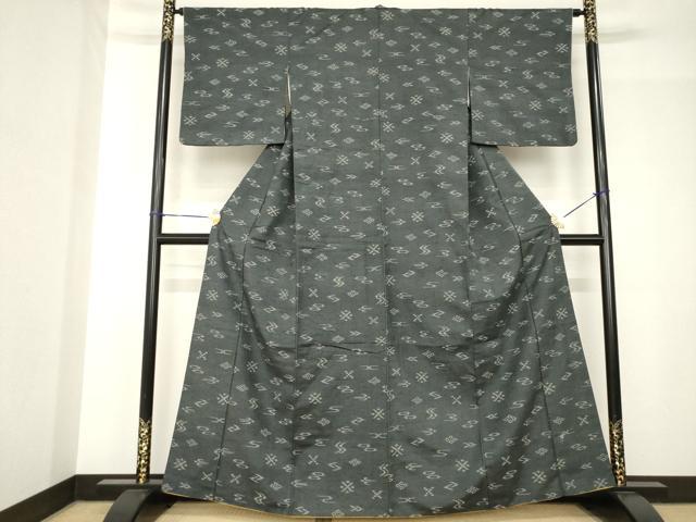 平和屋着物○上質な紬 琉球絣文様 正絹 逸品 AABH5830ck