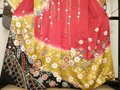 平和屋着物●豪華振袖　駒刺繍　雪輪花蝶文　金彩　正絹　逸品　AABH5831ck