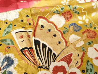 平和屋着物●豪華振袖　駒刺繍　雪輪花蝶文　金彩　正絹　逸品　AABH5831ck