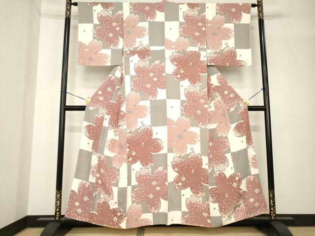 平和屋着物●上質な小紋　市松桜文　正絹　逸品　AABH5884ck 平和屋着物○上質な小紋 市松桜文 正絹 逸品 AABH5884ck