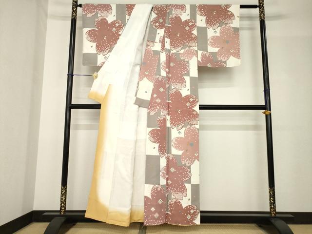 平和屋着物●上質な小紋　市松桜文　正絹　逸品　AABH5884ck 平和屋着物○上質な小紋 市松桜文 正絹 逸品 AABH5884ck