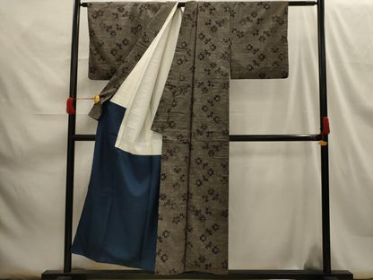 平和屋着物■本場大島紬　7マルキ　花唐草文　反端付き　正絹　逸品　AABH5922sx